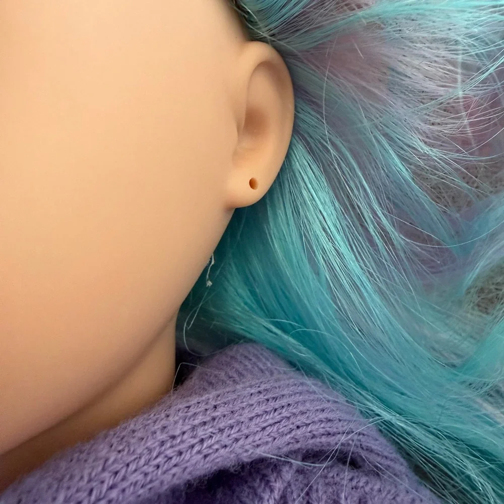 American Girl Doll 2017 Truly Me Blue Pink Hair Dressed Pierced Ears‎ Blue Eyes